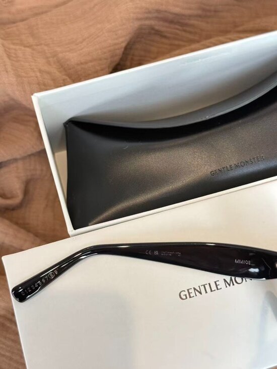 Maison Margiela x Gentle Monster MM108 Sunglasses Black Cat Eye Oval Unisex main image 5